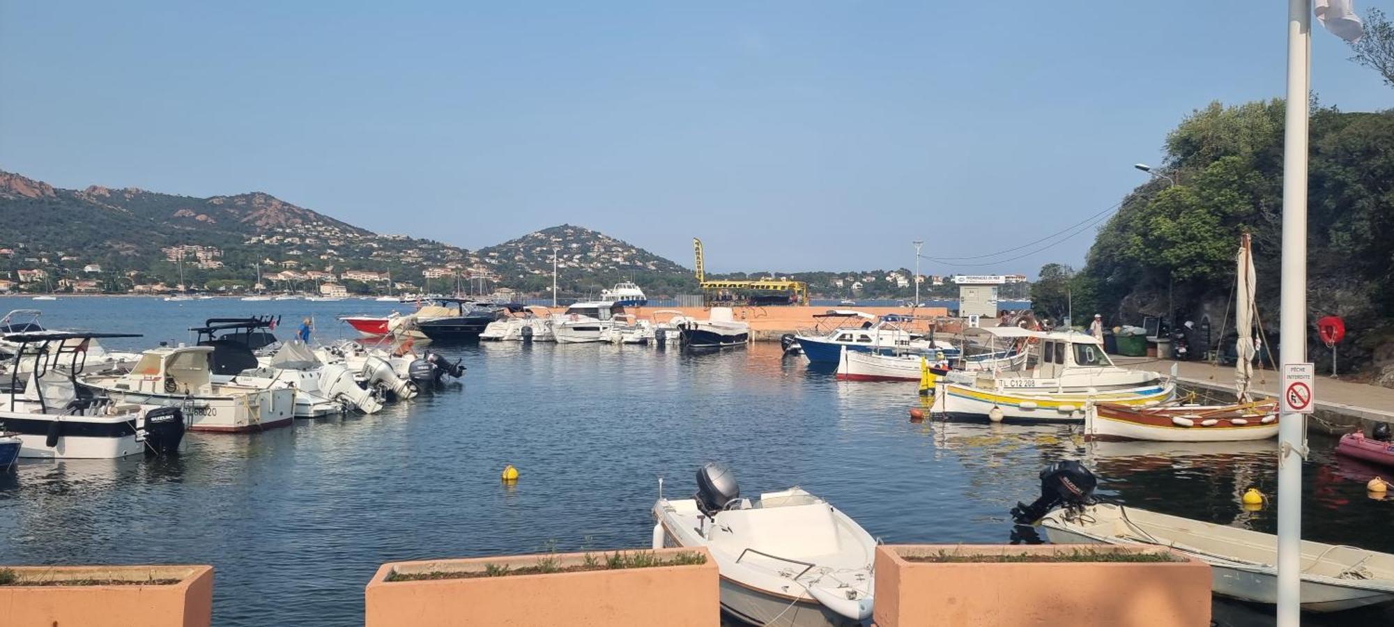 Agay Cap Esterel Le Hameau F2 Clim Plein Sud Dernier Etage Magnifique Vue Mer Сен-Рафаэль Экстерьер фото