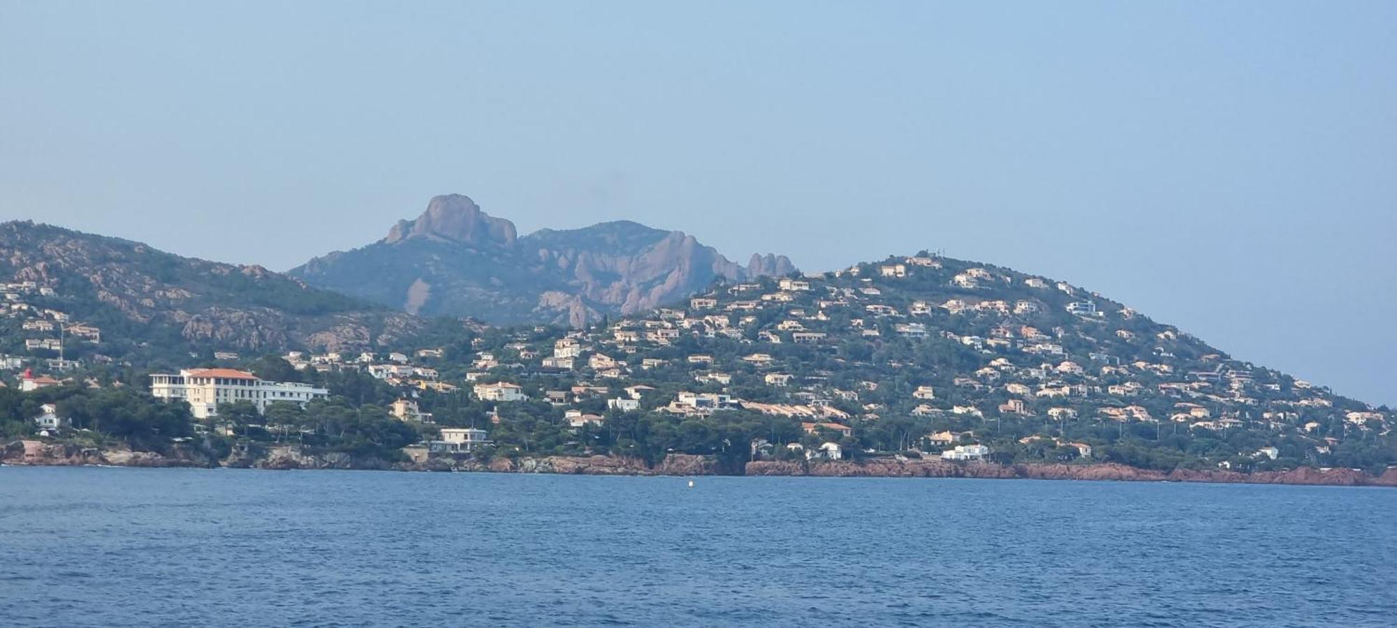 Agay Cap Esterel Le Hameau F2 Clim Plein Sud Dernier Etage Magnifique Vue Mer Сен-Рафаэль Экстерьер фото
