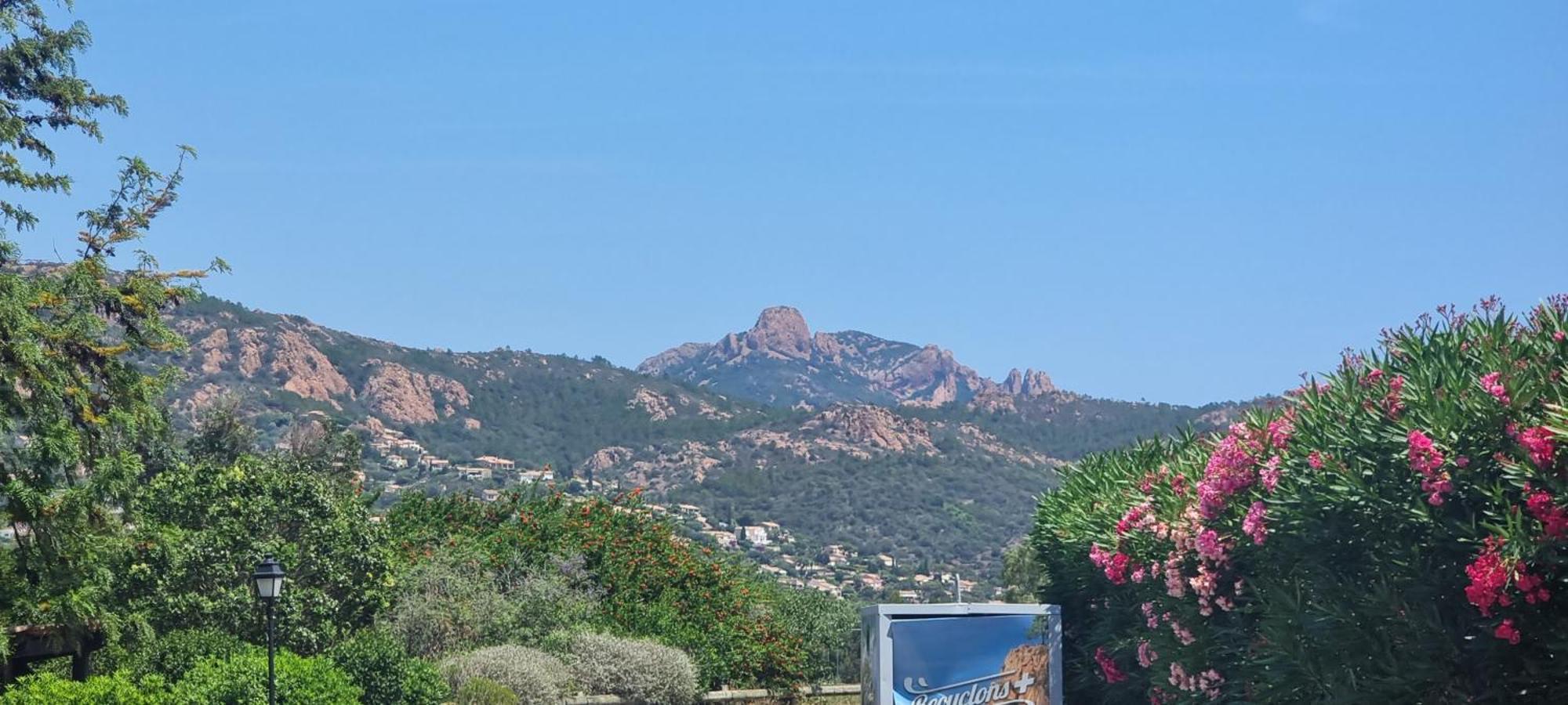 Agay Cap Esterel Le Hameau F2 Clim Plein Sud Dernier Etage Magnifique Vue Mer Сен-Рафаэль Экстерьер фото